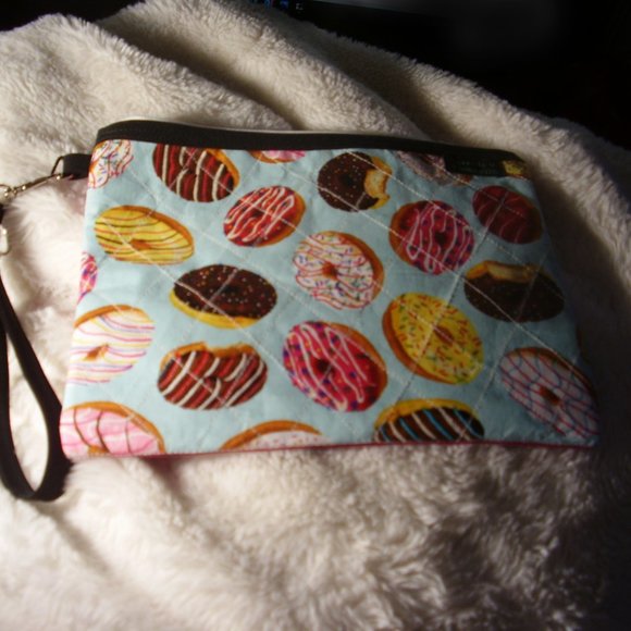 Donuts Wristlet zipper bag pouch w removable keychain - Picture 5 of 7